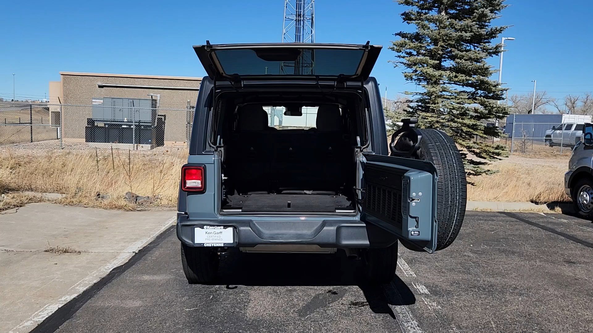 Used 2024 Jeep Wrangler Sport S image 18