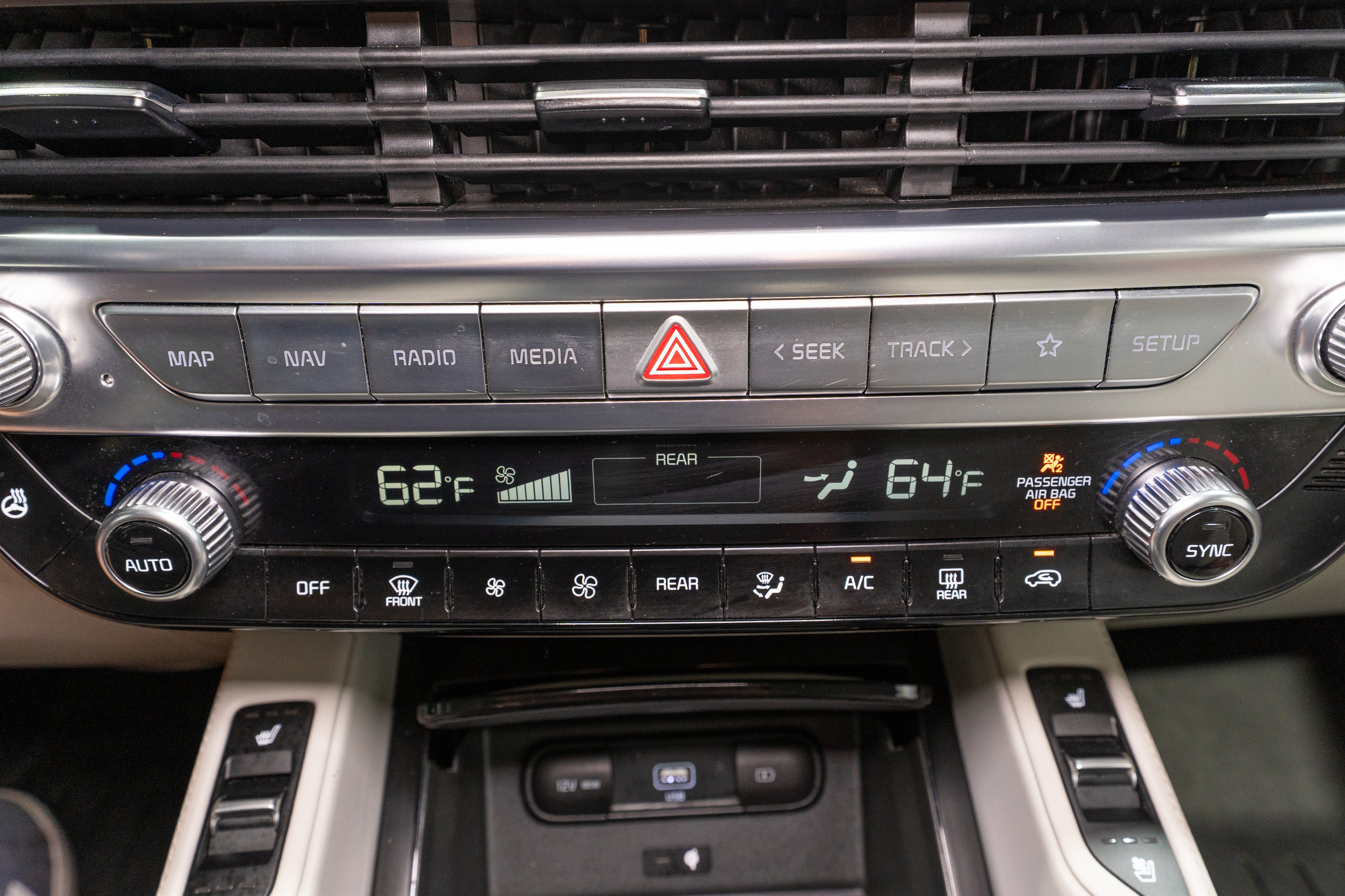 Used 2022 Kia Telluride SX w/ SX Prestige Package AWD/4WD image 21
