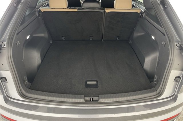 Used 2024 Volkswagen Atlas Cross Sport SE image 43