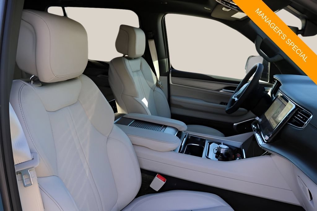 New 2026 Jeep Grand Wagoneer 4WD w/ Premium Group I image 21
