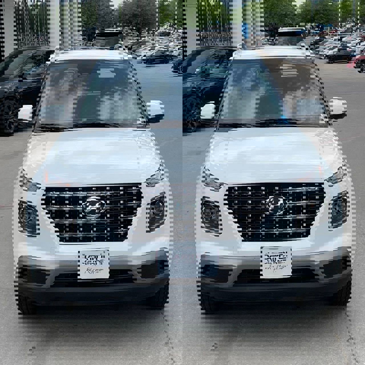 Used 2025 Hyundai Venue SEL FWD image 6