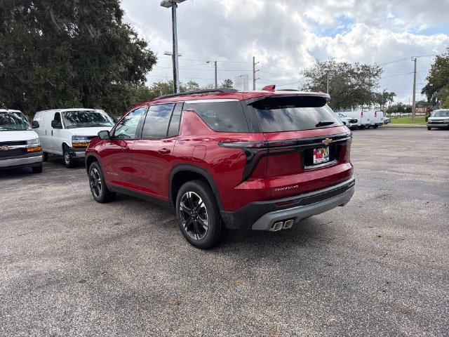 New 2027 Chevrolet Traverse LT w/ Sun and Wheel Package FWD image 7