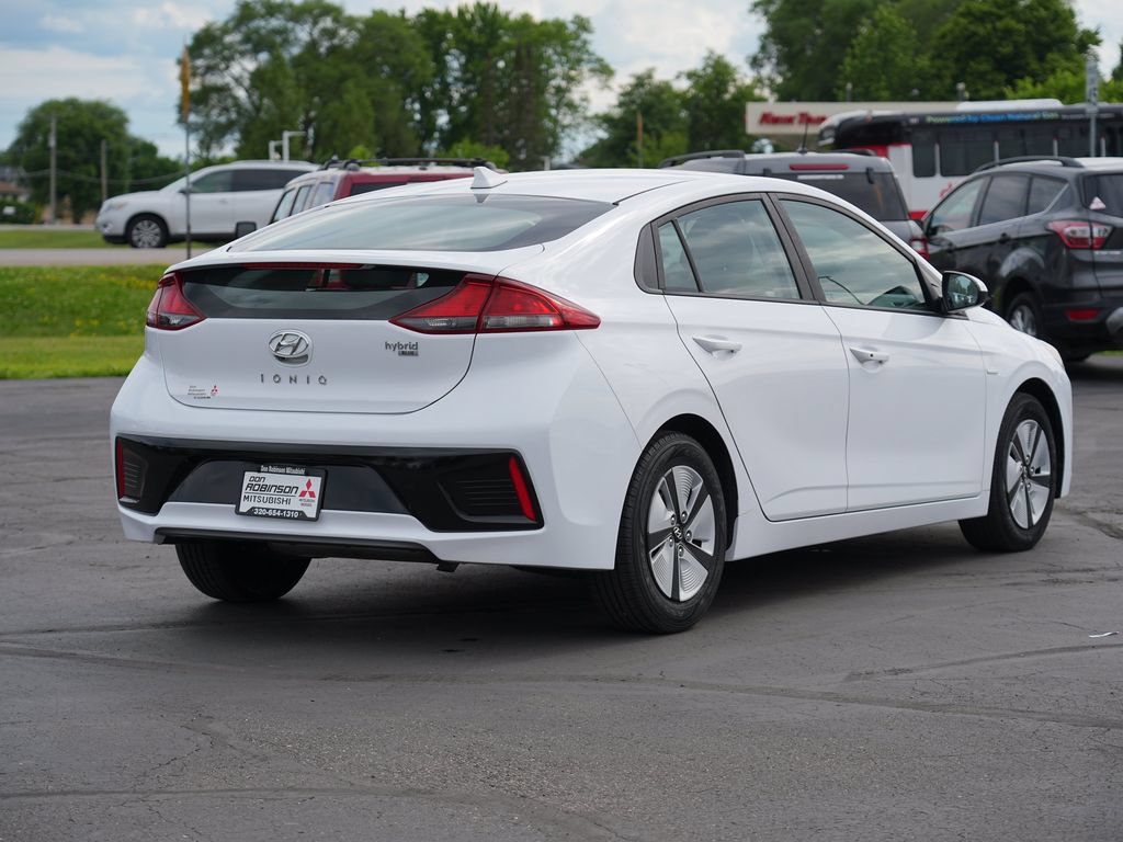 Used 2018 Hyundai Ioniq Blue FWD image 3