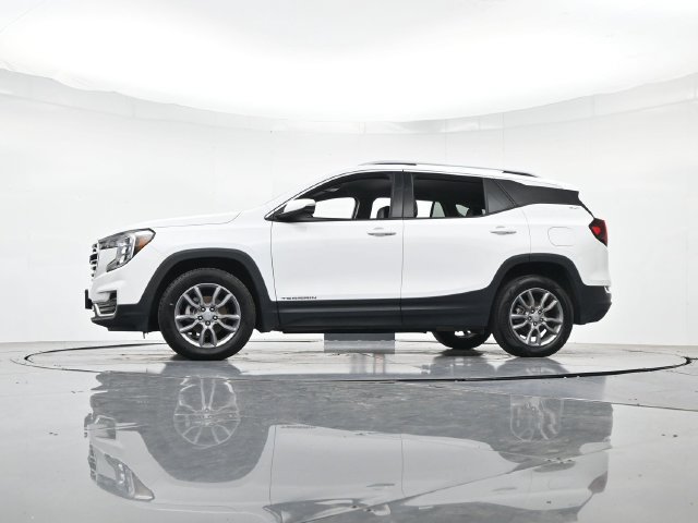 Used 2024 GMC Terrain SLT AWD/4WD image 40