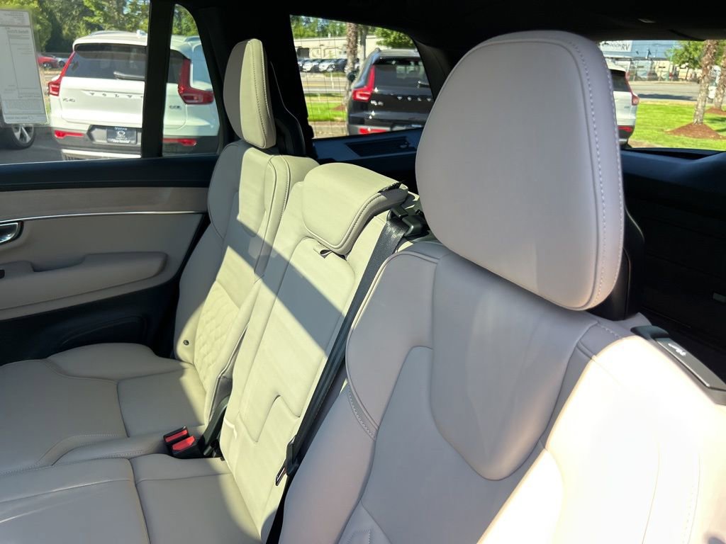 New 2026 Volvo XC90 B6 Plus w/ Protection Package Premier image 6