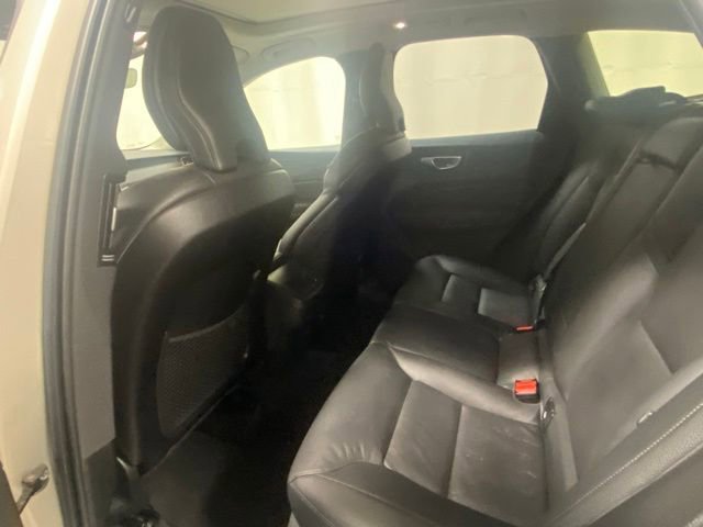 Certified 2025 Volvo XC60 B5 Plus AWD/4WD image 12