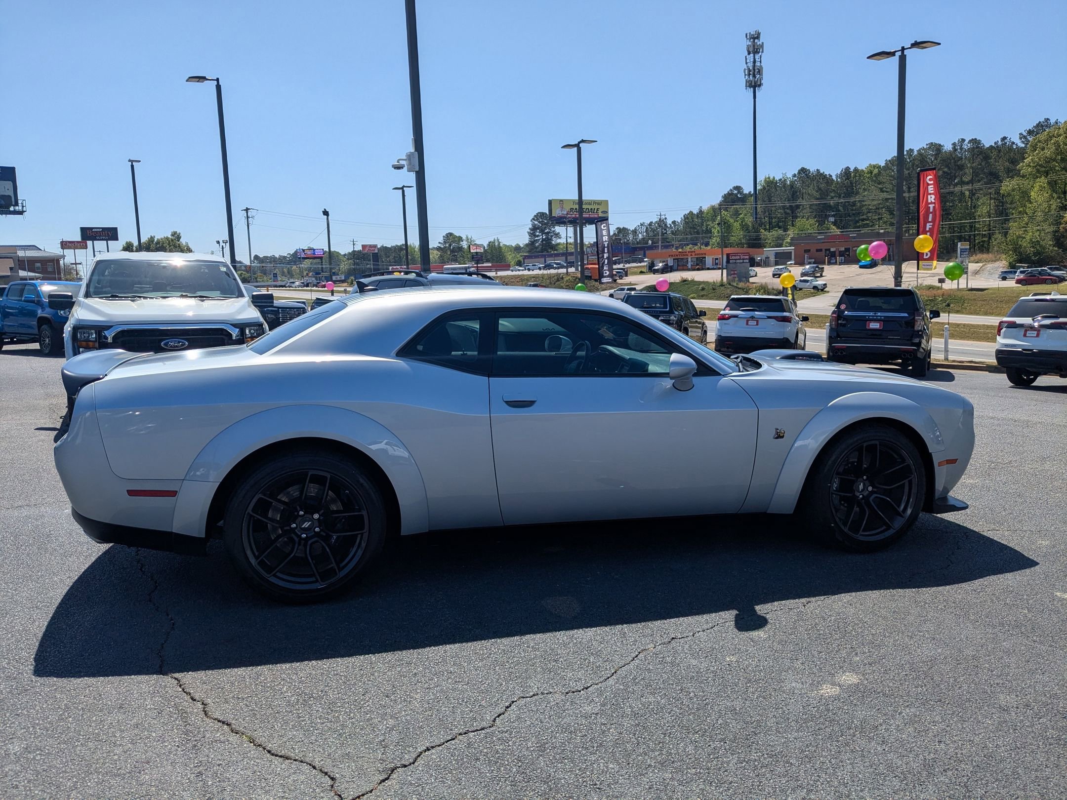 Used 2022 Dodge Challenger R/T Scat Pack RWD image 4