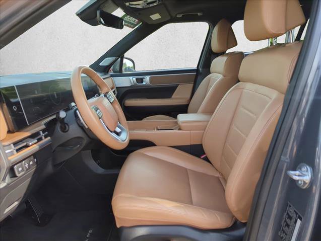 Used 2025 Hyundai Santa Fe Limited AWD/4WD image 15