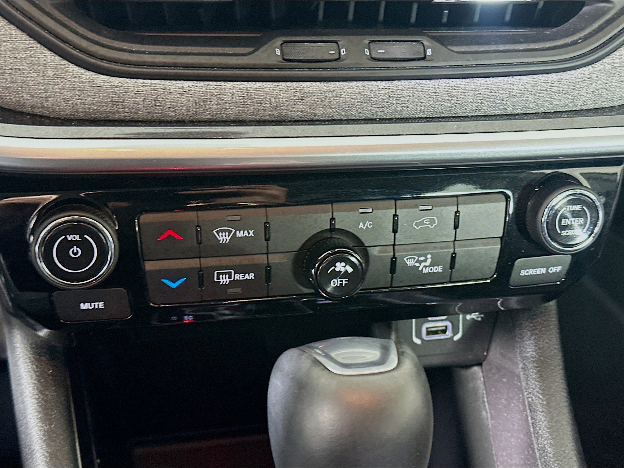 Used 2022 Jeep Compass Latitude image 23