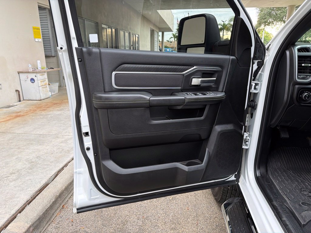 Used 2025 RAM 3500 Big Horn AWD/4WD image 41