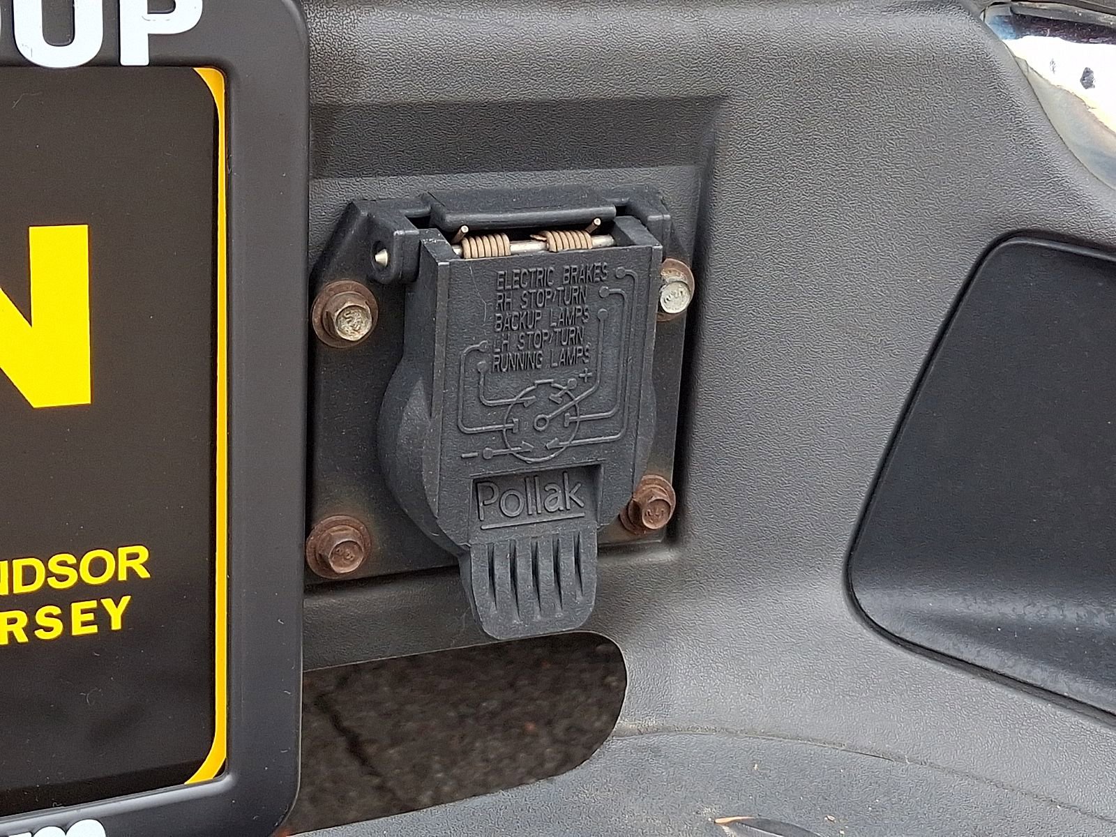 Used 2011 GMC Canyon SLE image 27