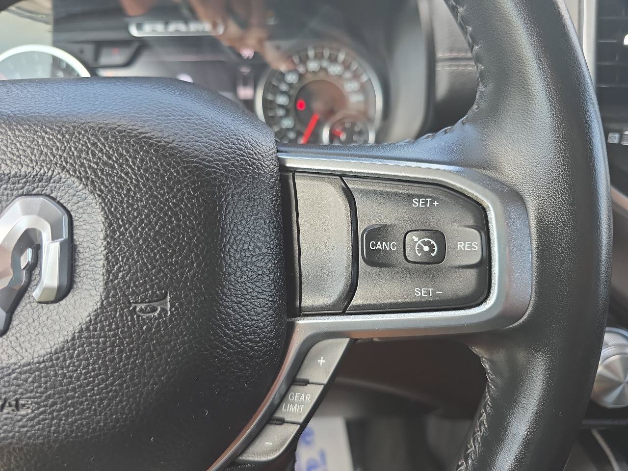Used 2023 RAM 1500 Laramie AWD/4WD image 30