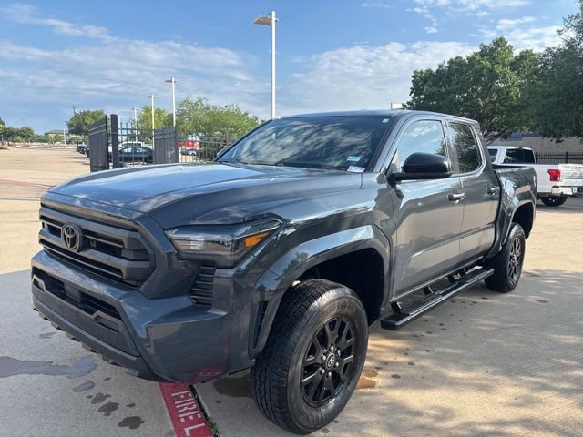 Used 2025 Toyota Tacoma SR AWD/4WD image 1