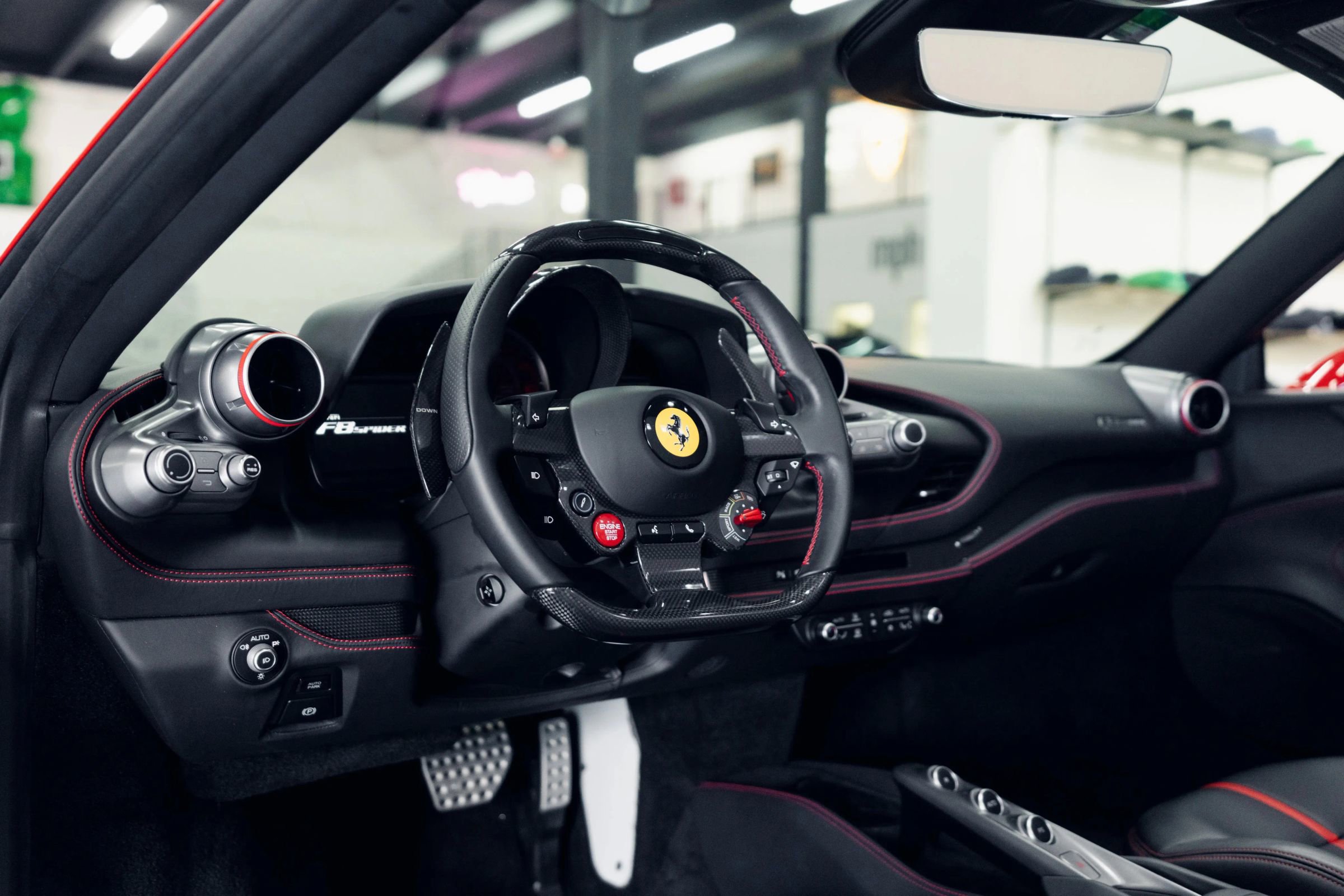 Used 2021 Ferrari F8 Spider image 24