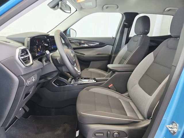 New 2025 Chevrolet TrailBlazer LT w/ Convenience Package FWD image 8