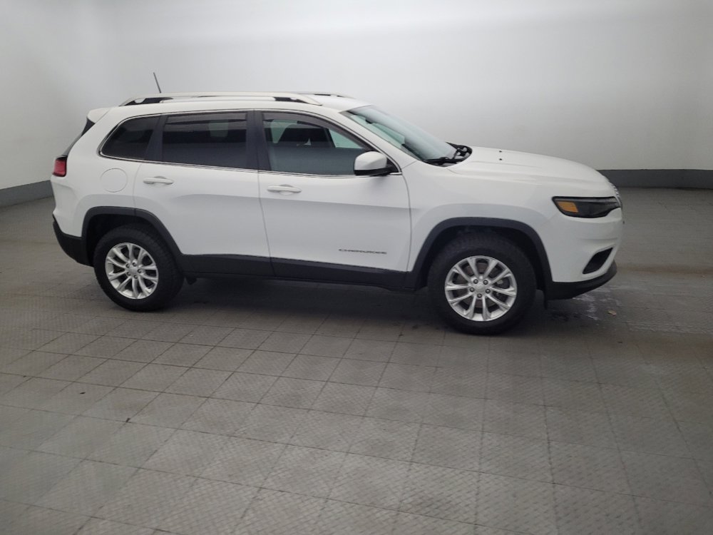 Used 2019 Jeep Cherokee Latitude w/ Cold Weather Group image 11