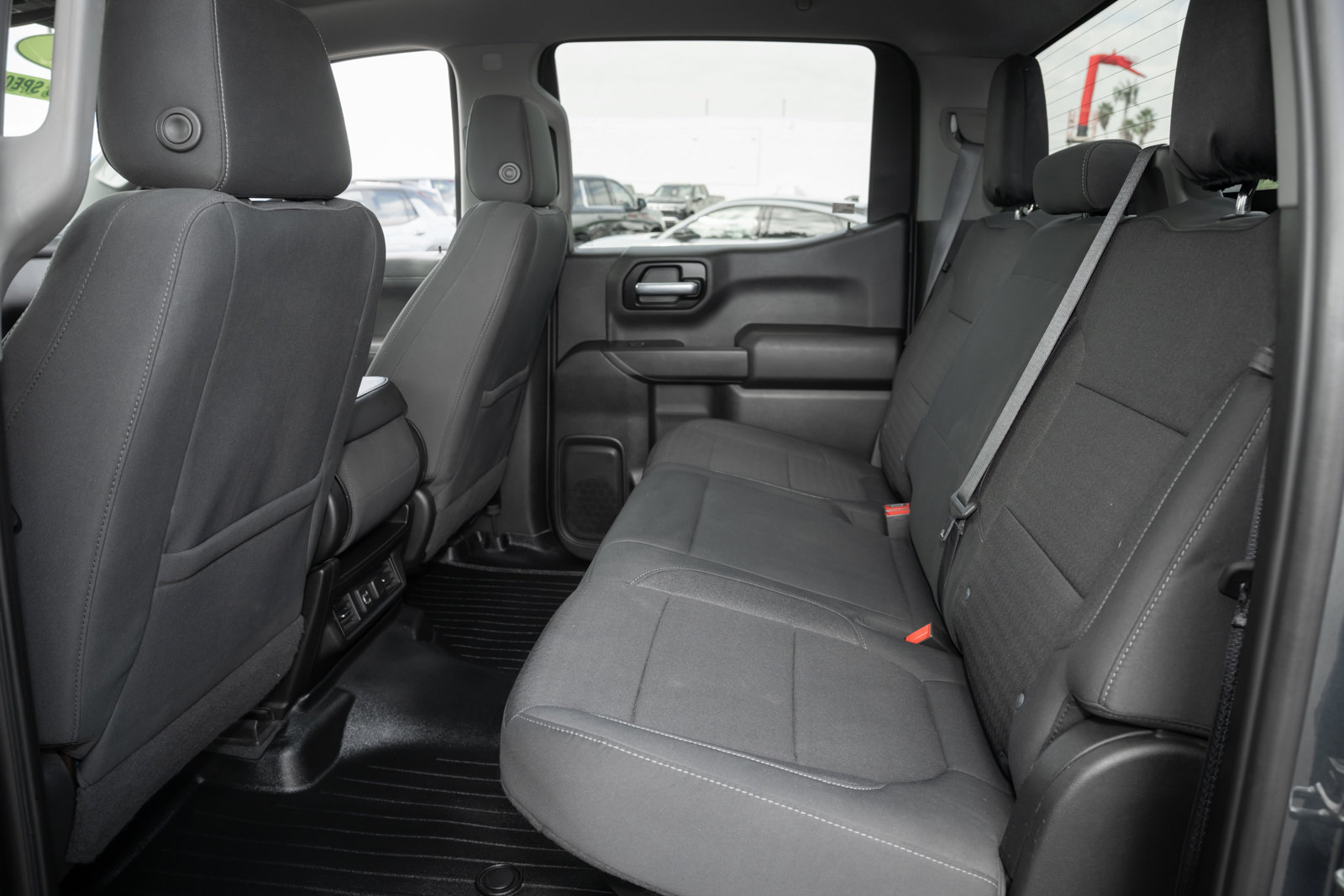 Used 2021 Chevrolet Silverado 1500 LT image 36