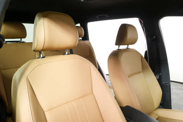 Certified 2023 Volkswagen Tiguan SE FWD image 24