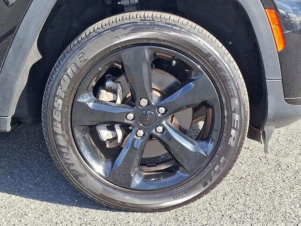 Used 2023 Jeep Grand Cherokee L Altitude image 11