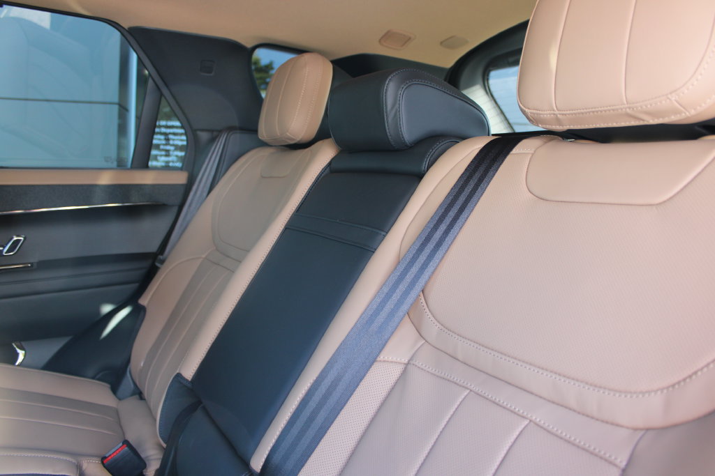 New 2027 Land Rover Range Rover Sport Dynamic SE AWD/4WD image 8