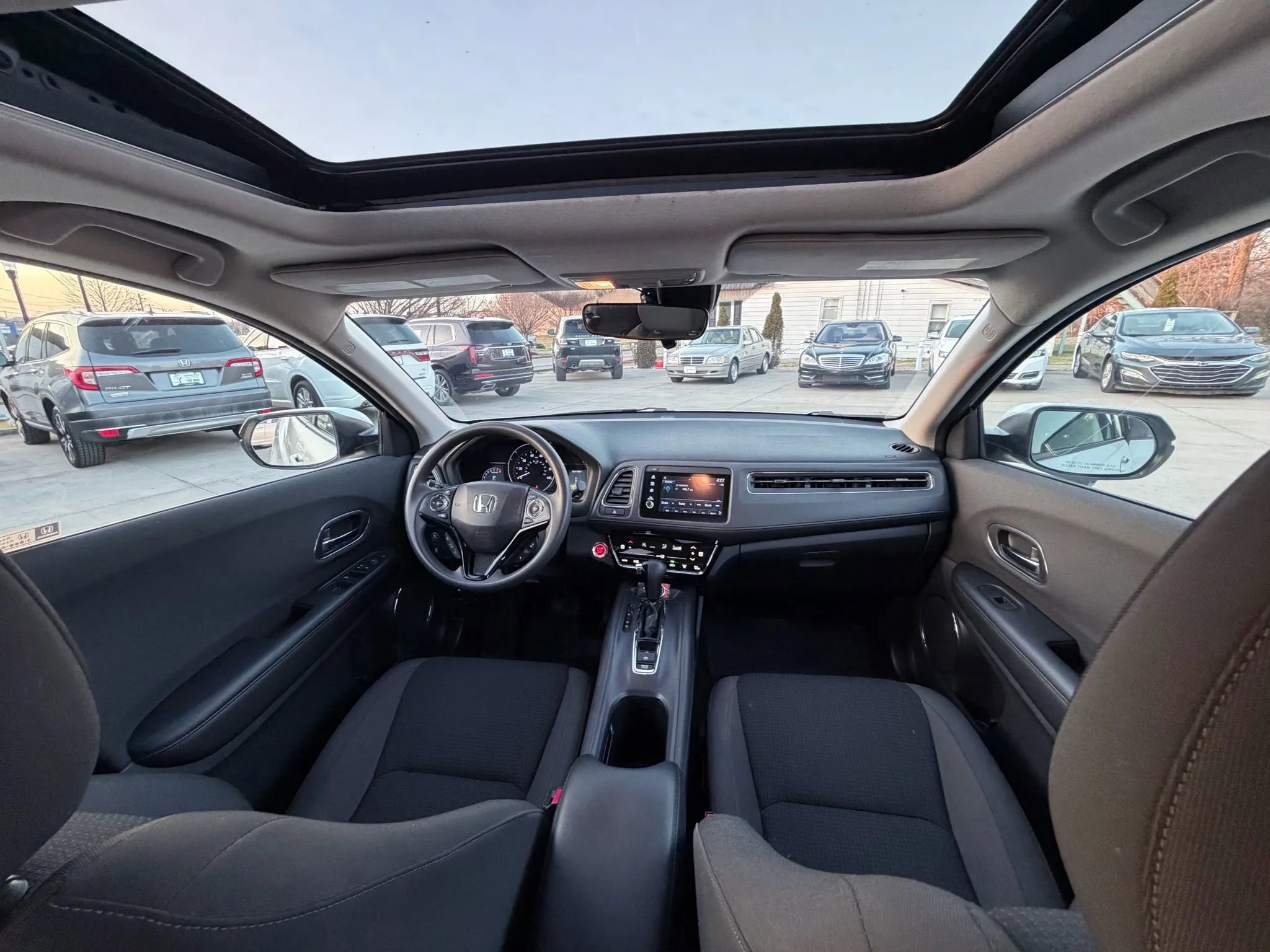 Used 2022 Honda HR-V EX image 29