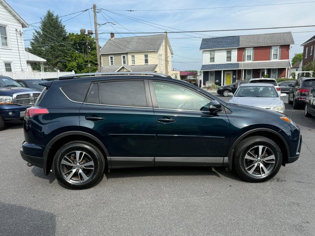 Used 2017 Toyota RAV4 XLE w/ Plus Extra Value Package AWD/4WD image 4