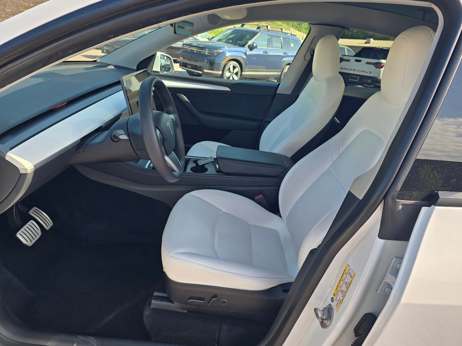 Used 2023 Tesla Model Y Performance AWD/4WD image 11