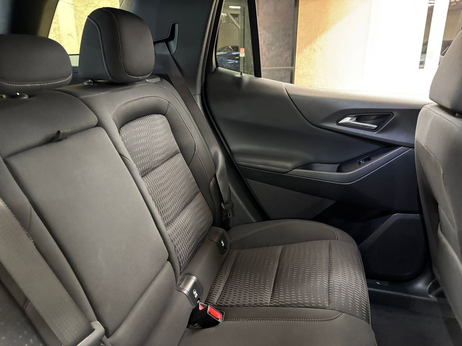 Used 2025 Chevrolet Equinox LT FWD image 38