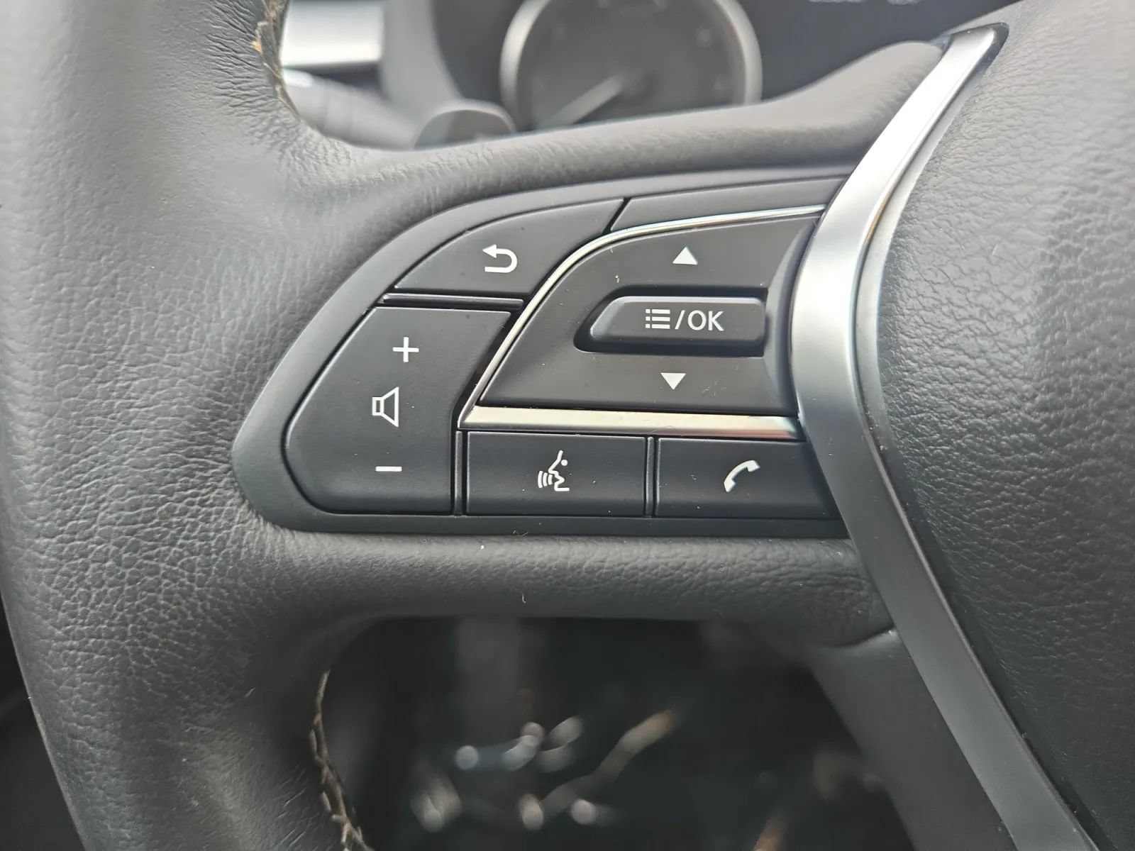 Used 2019 INFINITI QX50 Luxe AWD/4WD image 22