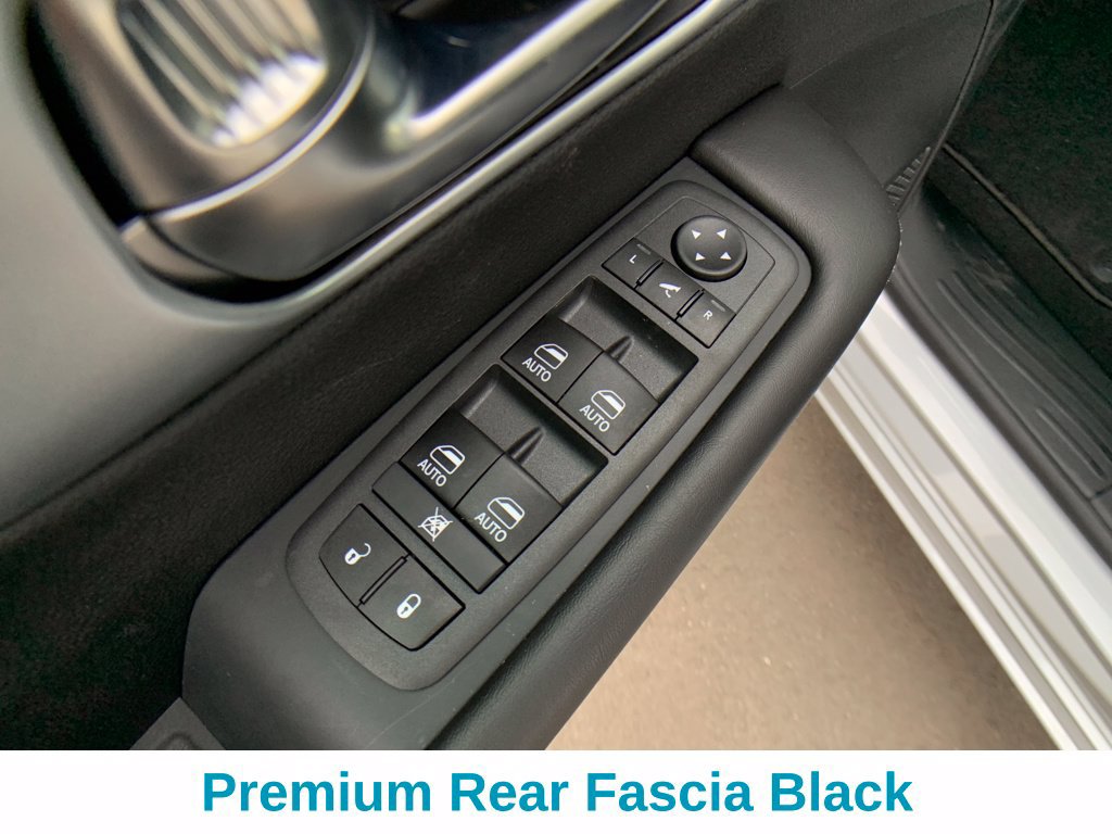 New 2026 Chrysler Pacifica Limited w/ S Appearance Package AWD/4WD image 12