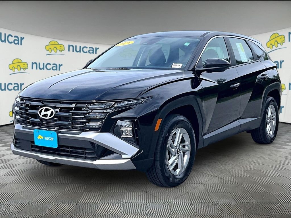 Used 2025 Hyundai Tucson SE AWD/4WD image 3