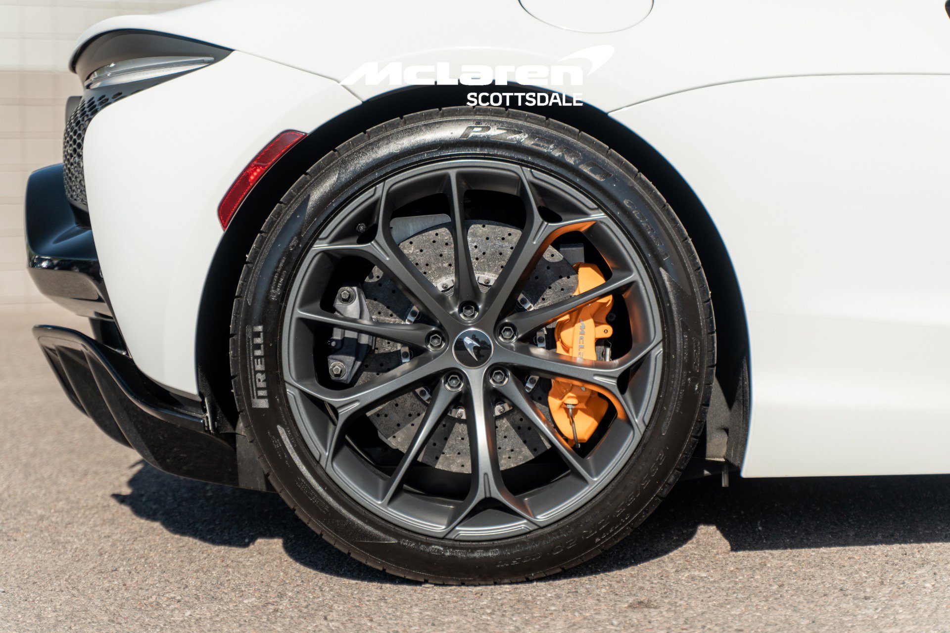 Used 2023 McLaren Artura image 20