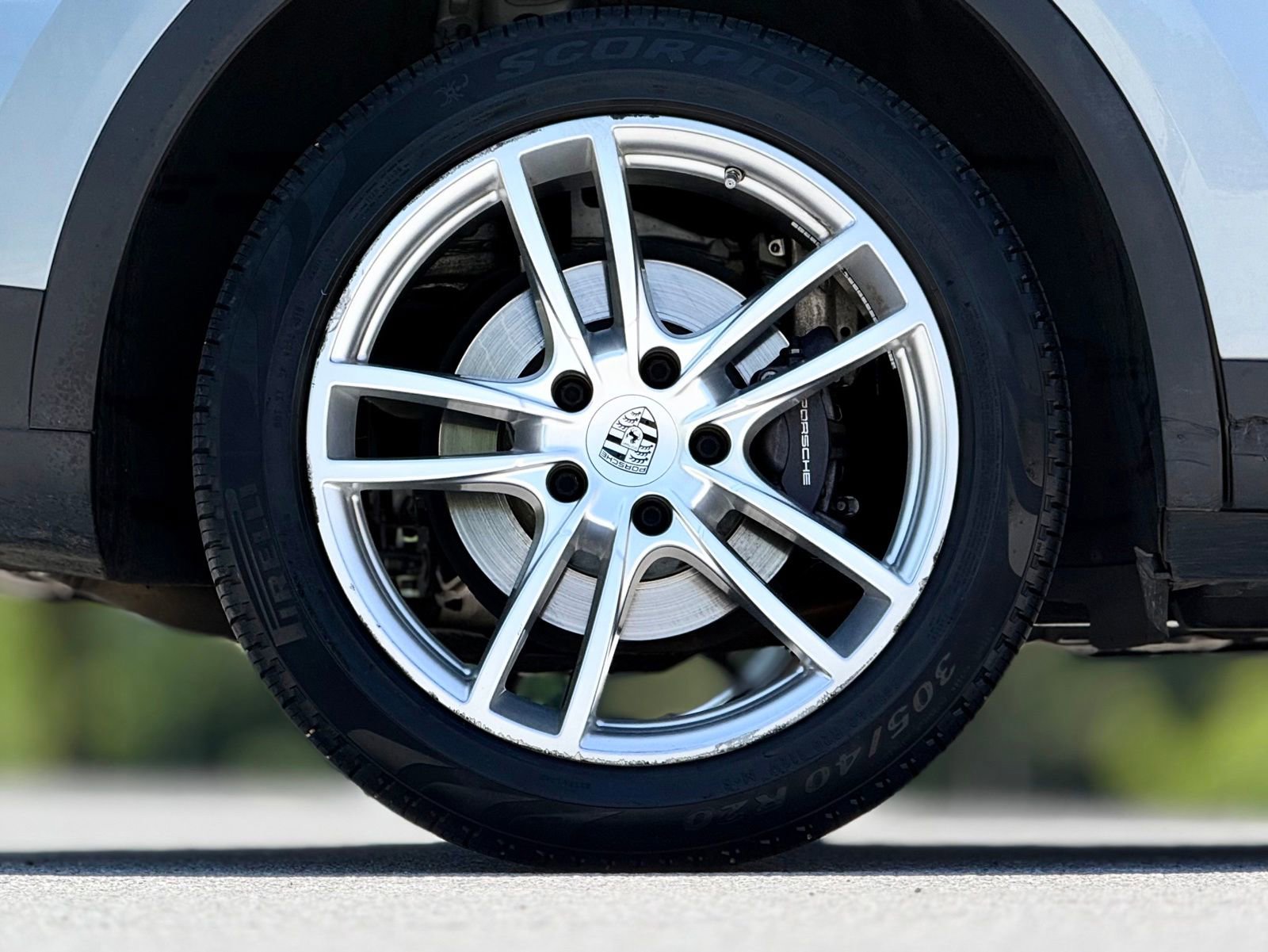 Used 2020 Porsche Cayenne AWD/4WD image 18