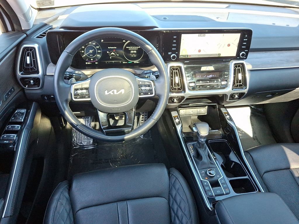 Certified 2022 Kia Sorento SX Prestige AWD/4WD image 11