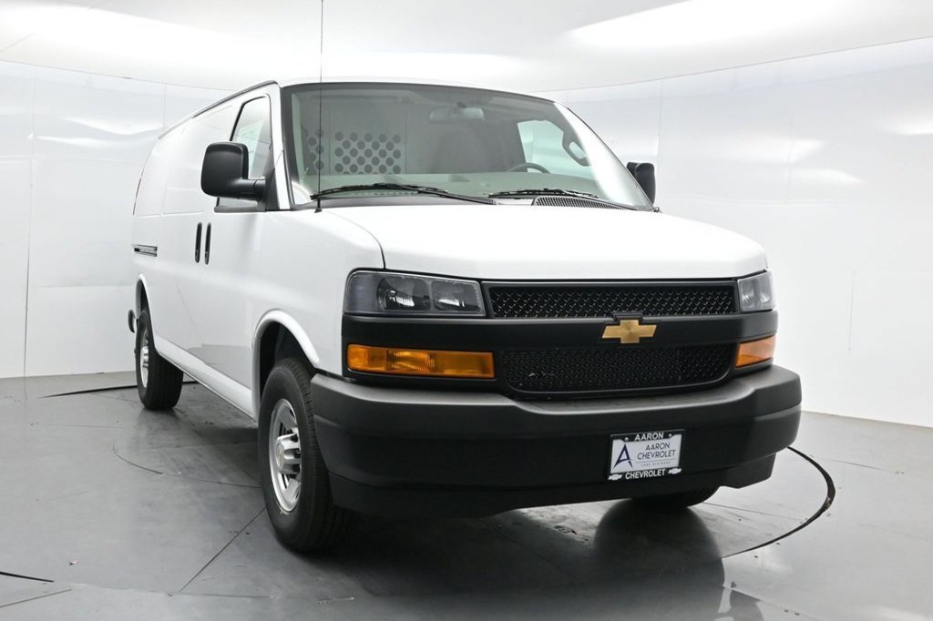 New 2026 Chevrolet Express 2500 w/ Driver Convenience Package RWD image 18