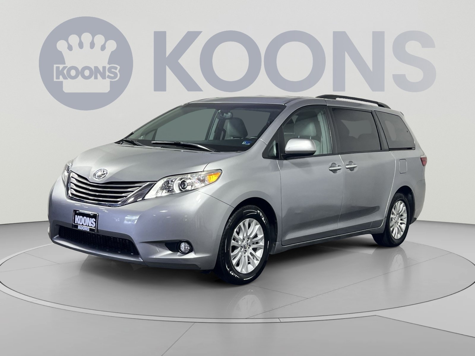 Used 2017 Toyota Sienna XLE w/ XLE Navigation Package