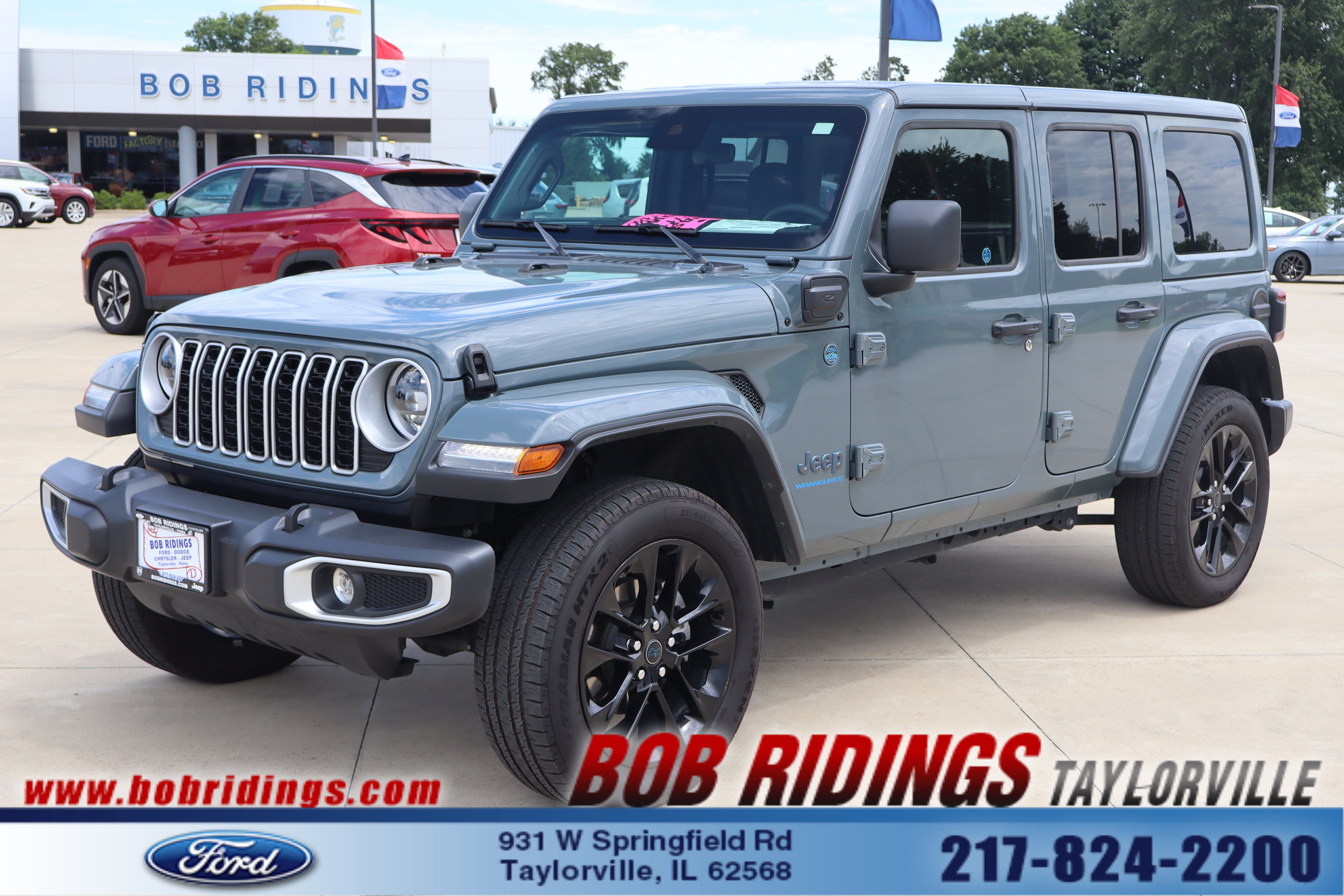 Used 2025 Jeep Wrangler Unlimited Sahara w/ Safety Group AWD/4WD image 1
