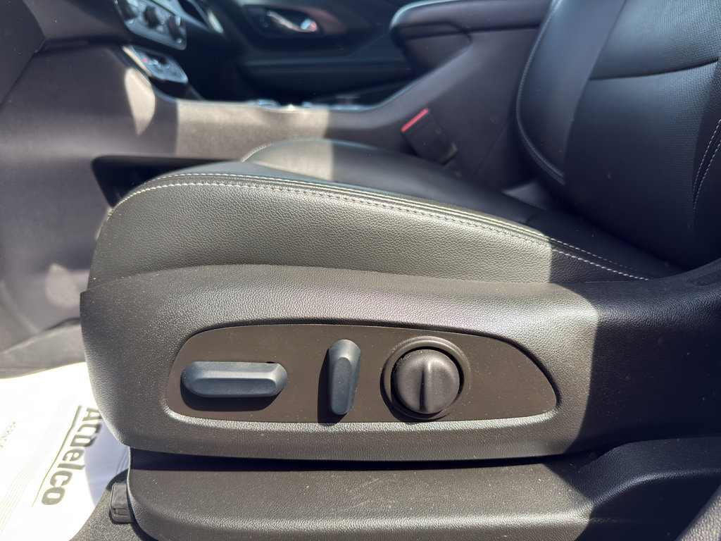 Used 2023 GMC Terrain SLT w/ LPO, Floor Liner Package image 13