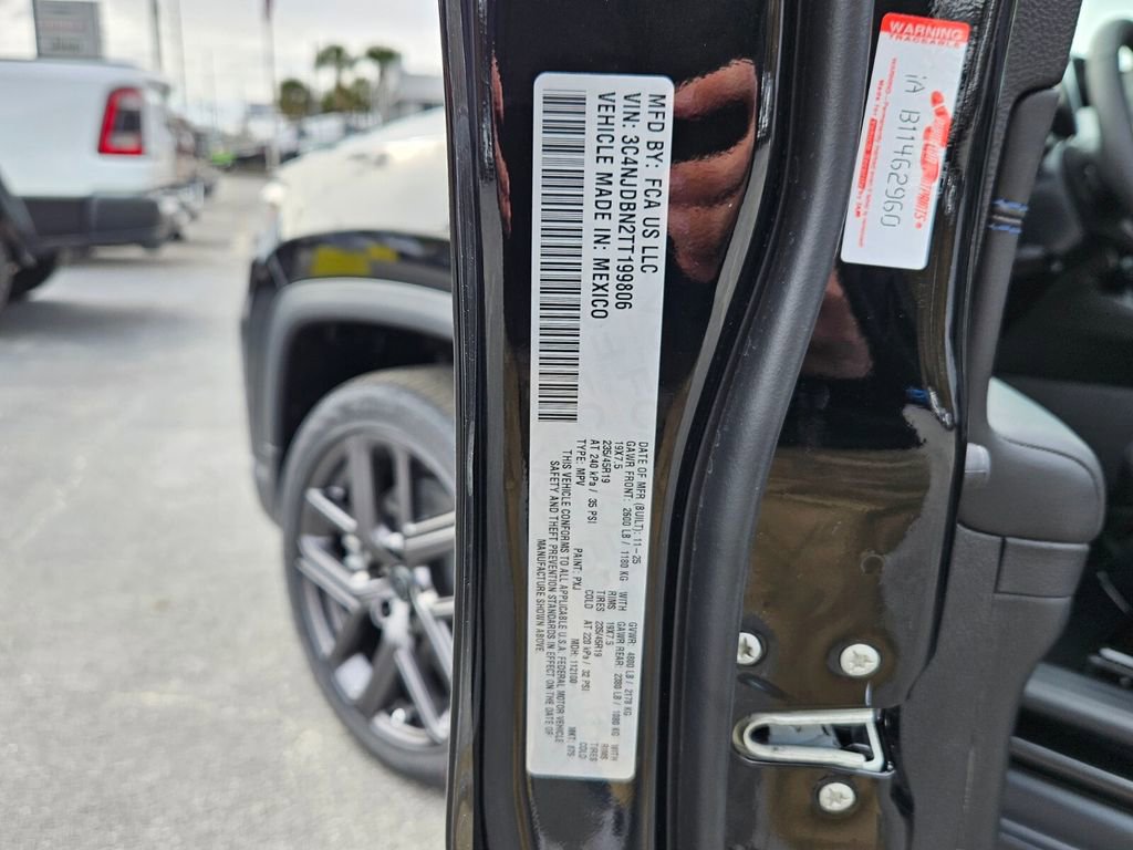 New 2026 Jeep Compass Latitude image 16