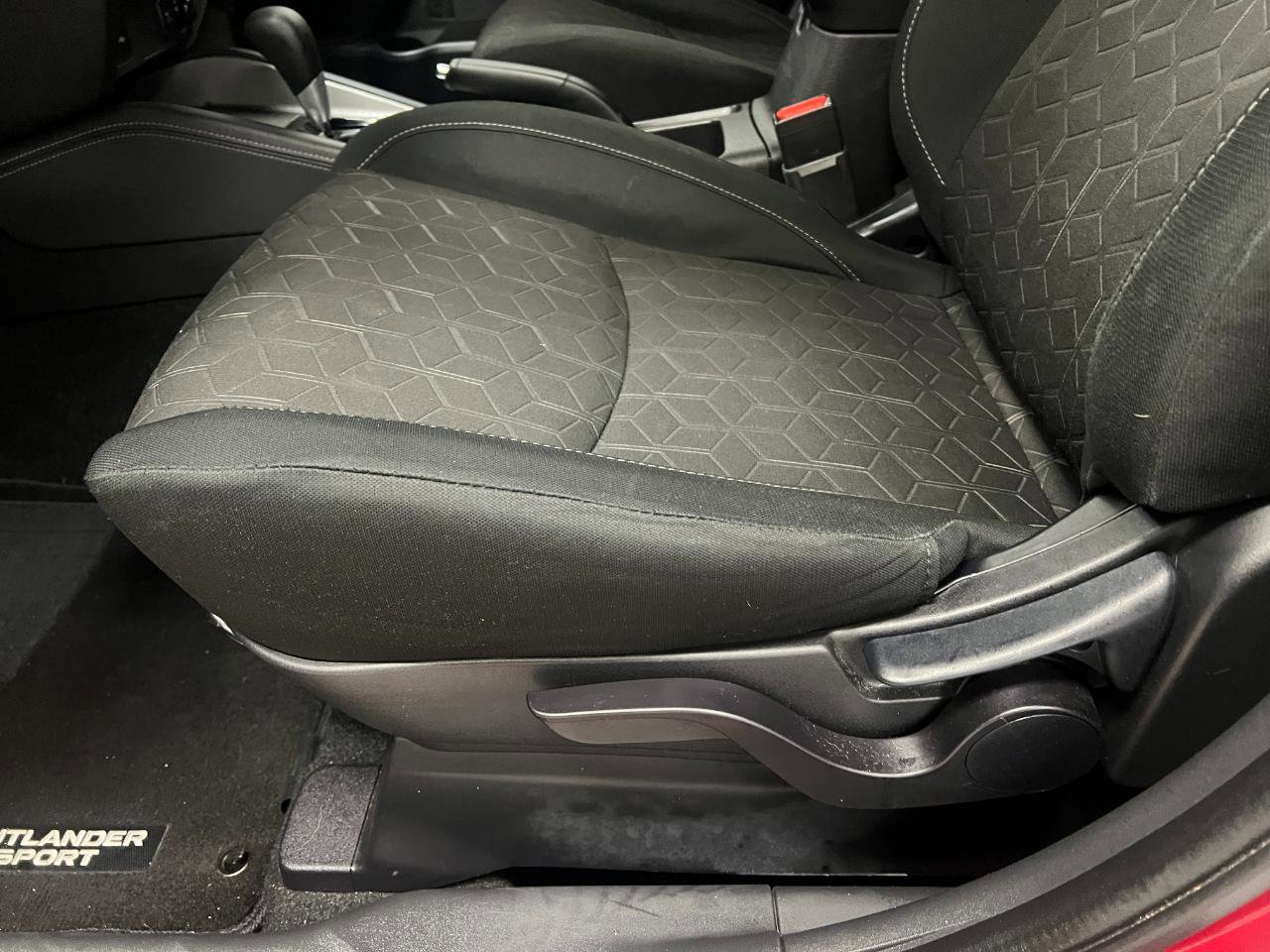 Used 2024 Mitsubishi Outlander Sport AWD image 23