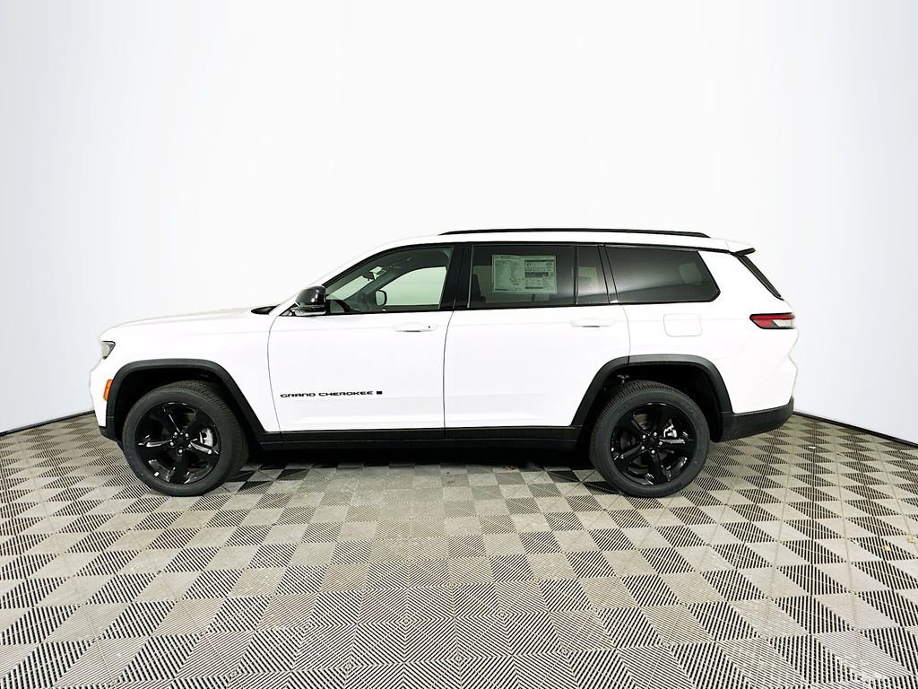 New 2025 Jeep Grand Cherokee L Altitude image 5