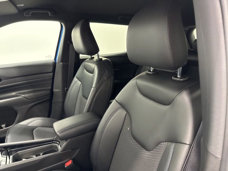 New 2026 Jeep Compass Latitude image 18