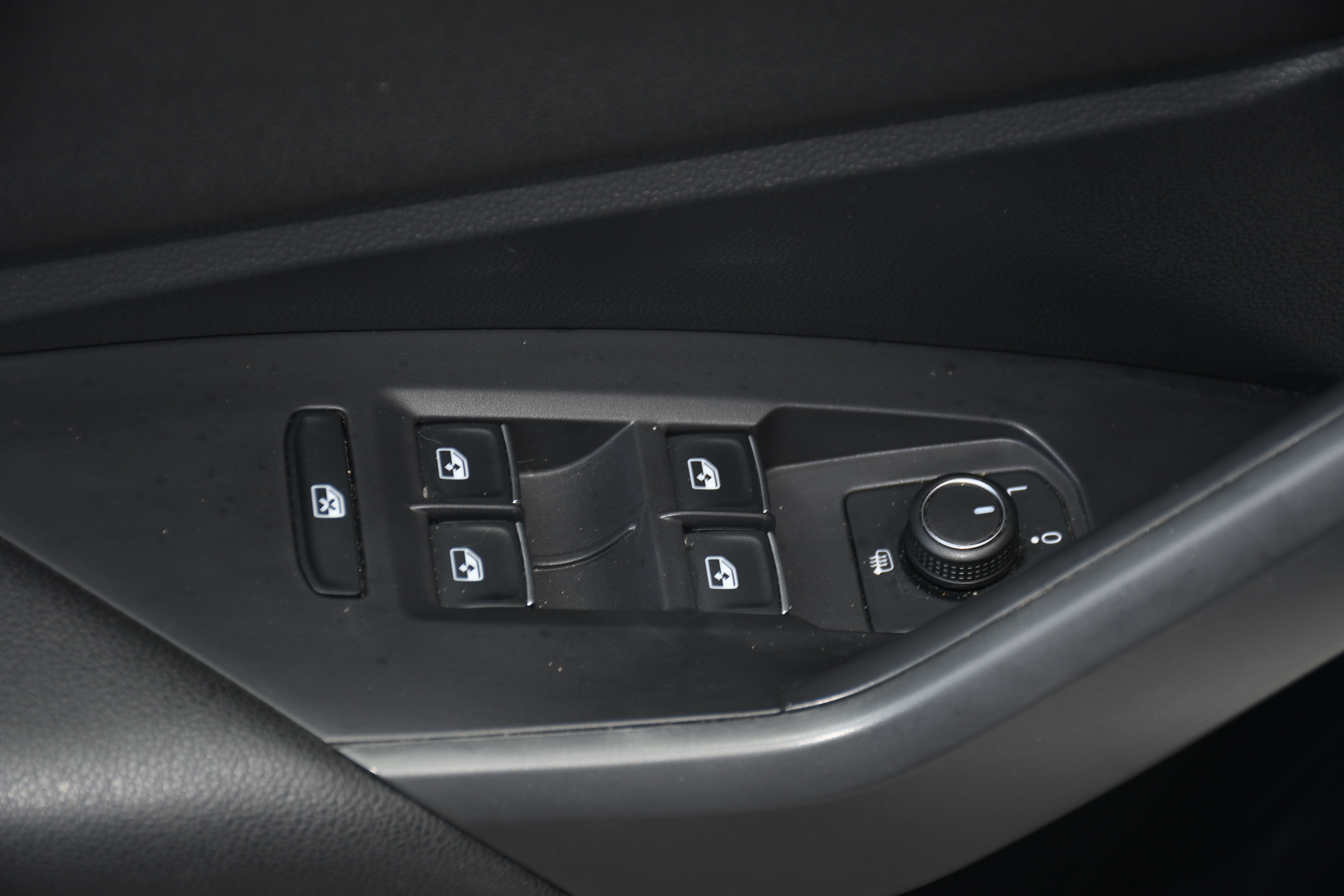 Used 2021 Volkswagen Jetta R-Line FWD image 11
