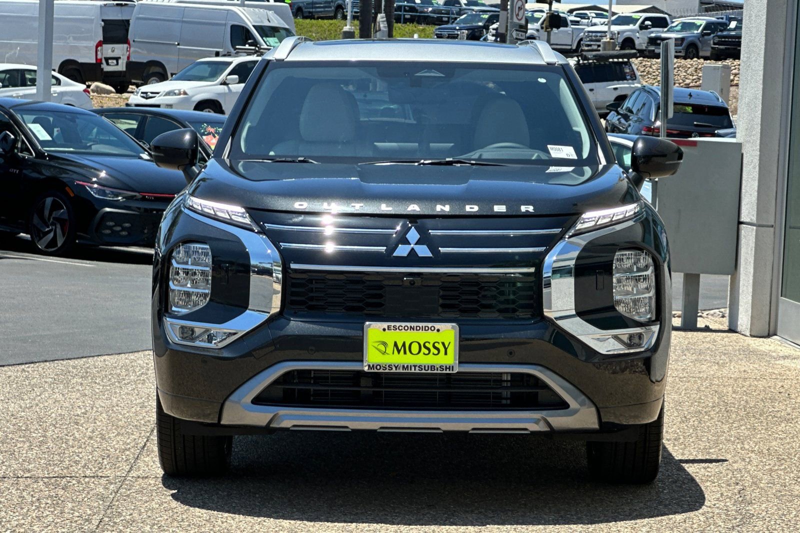 New 2025 Mitsubishi Outlander SEL image 8