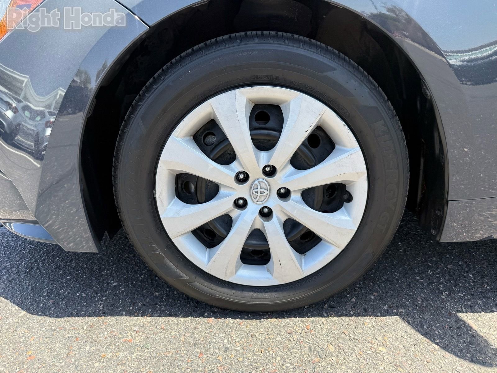 Used 2024 Toyota Corolla LE FWD image 11