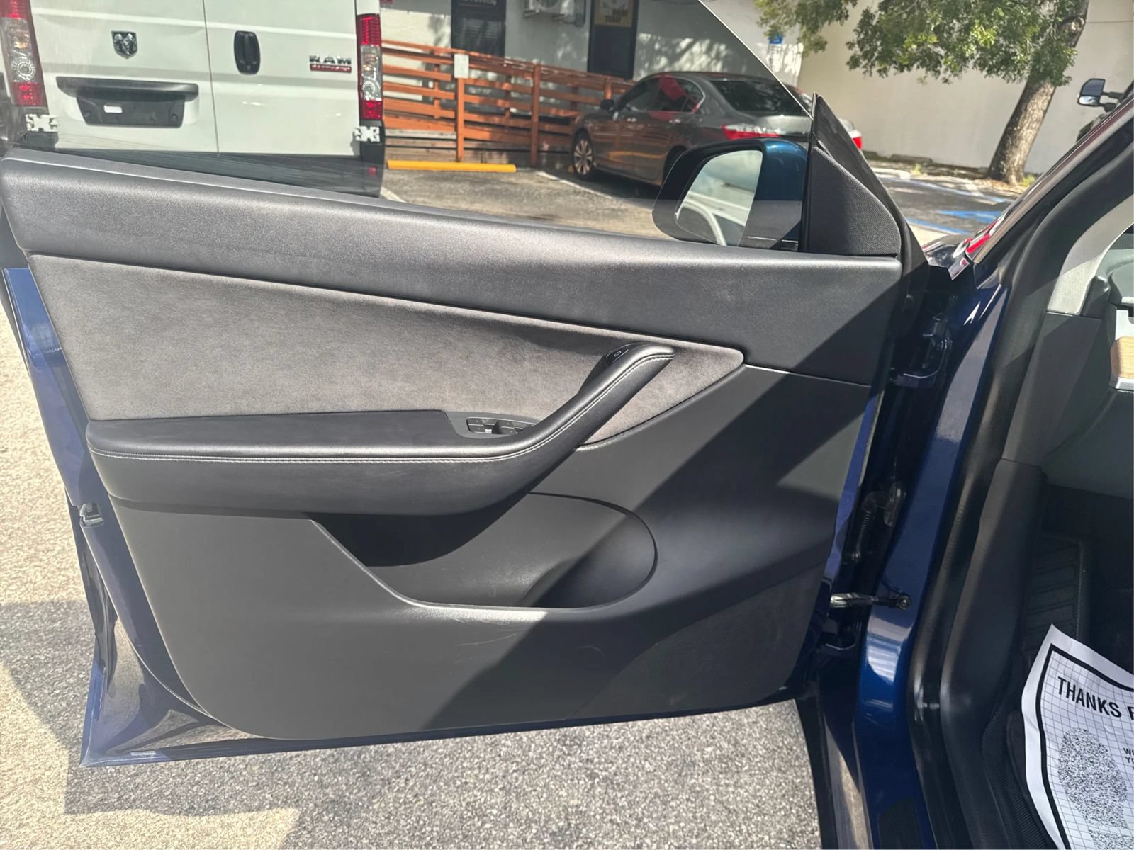 Used 2021 Tesla Model Y Long Range AWD/4WD image 17