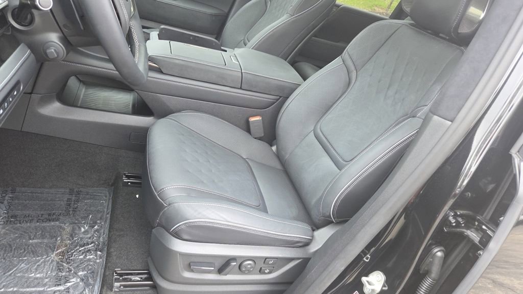 New 2026 INFINITI QX80 Autograph w/ Premium Cargo Package image 35