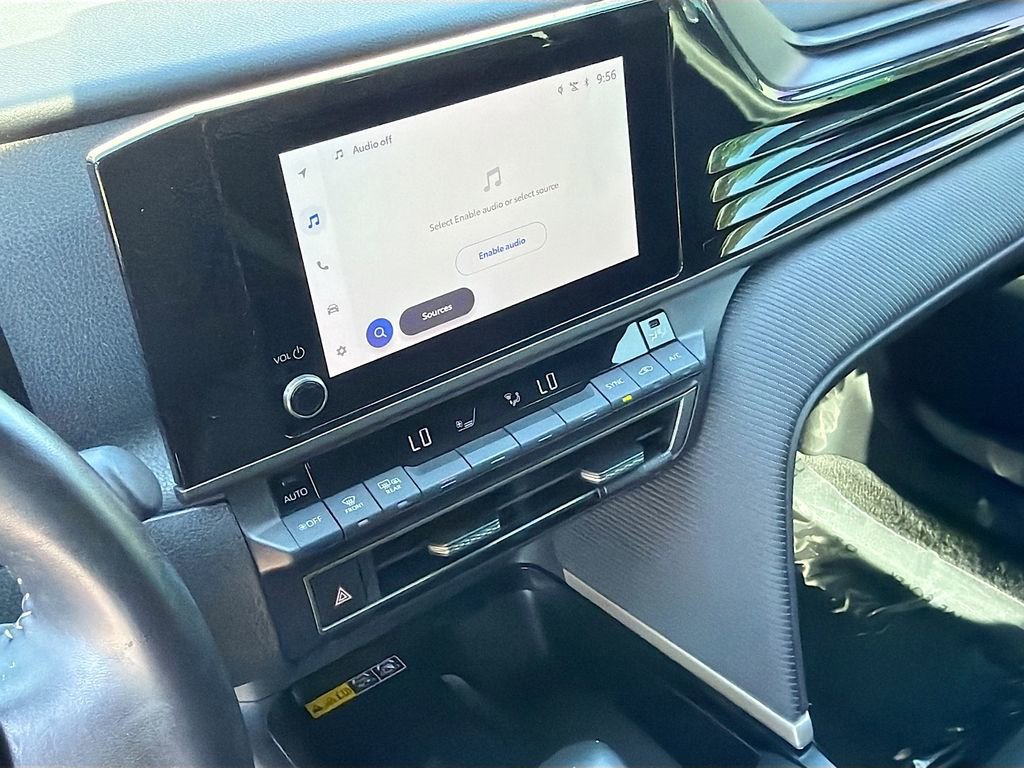 Used 2025 Toyota Camry SE FWD image 25