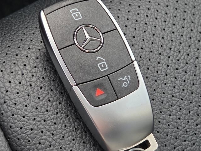 Used 2023 Mercedes-Benz GLS 450 4MATIC image 37