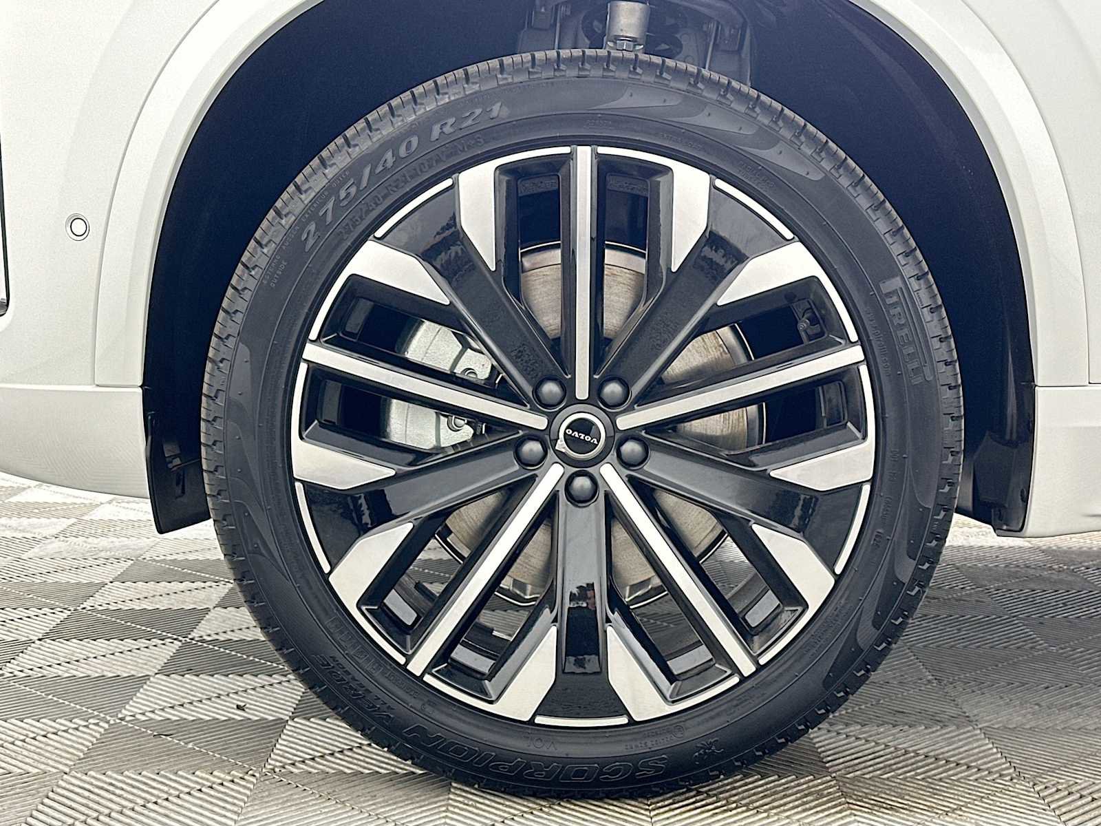 New 2026 Volvo XC90 B5 Plus image 31